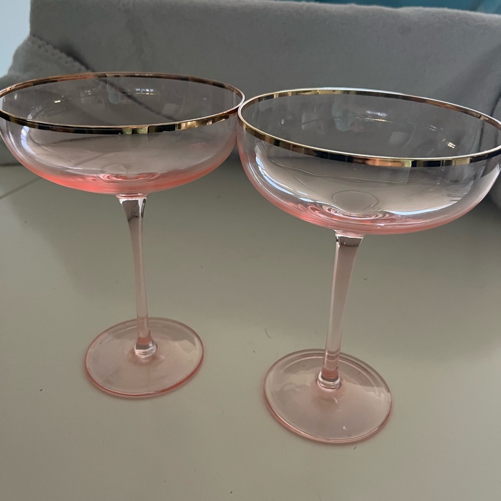 Elegant Pink Coupe Glasses with Gold Rim